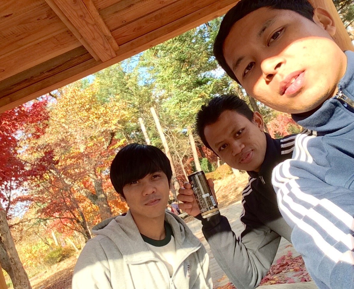 LIBURAN MUSIM GUGUR CUSEOK BERSAMA TEMAN SEKAMPUNG